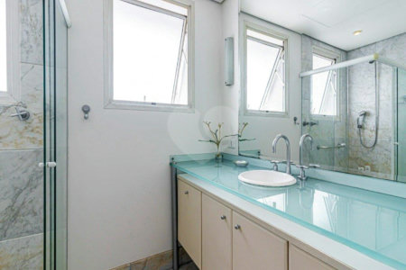 Apartamento à venda com 4 suítes em Chácara Itaim, São Paulo, SP