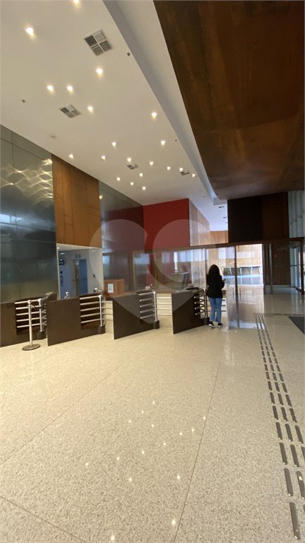 Sala comercial a 4 minutos estação Berrini
