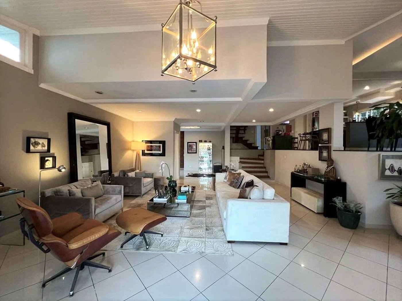 Casa à venda com 4 suítes em Vila Santo Antônio, Cotia, SP