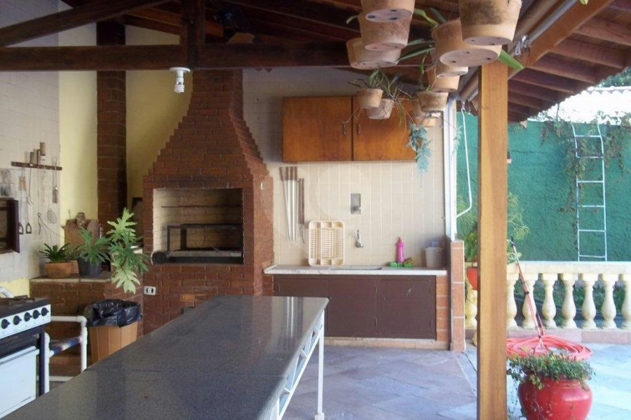Sítio à venda com 6 quartos, sendo 3 suítes, em Parque Nova Xampirra, Itatiba, SP