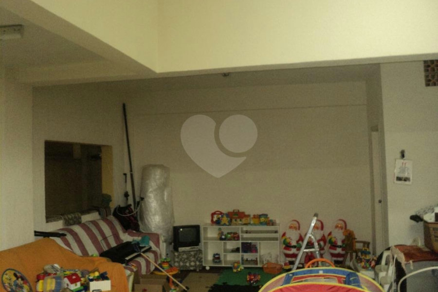 Casa Térrea à venda com 3 suítes em Vila Paulicéia, São Paulo, SP