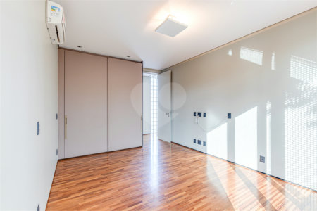 Casa à venda com 4 quartos, sendo 3 suítes, em Vila Nova Conceição, São Paulo, SP
