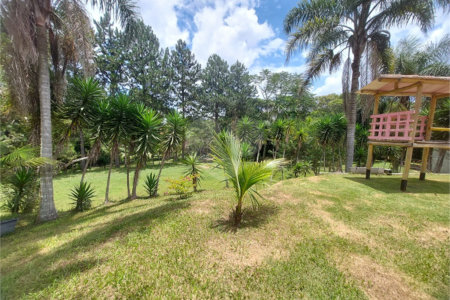 Casa à venda com 4 quartos, sendo 1 suíte, no Centro, Ibiúna, SP