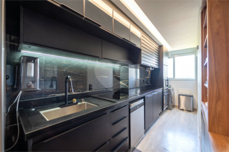 Apartamento à venda com 2 quartos, sendo 1 suíte, em Alto da Boa Vista, São Paulo, SP