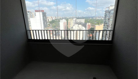 Apartamento à venda com 3 suítes em Pinheiros, São Paulo, SP