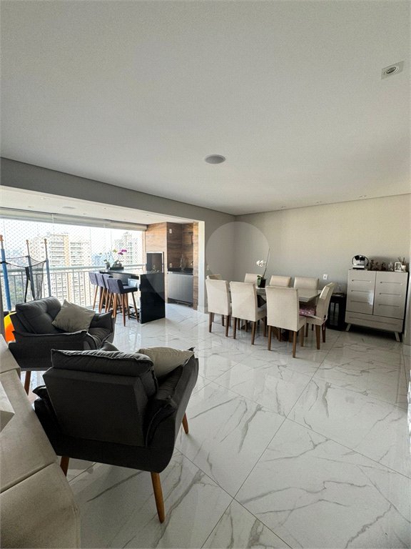 Apartamento à venda com 3 quartos, sendo 1 suíte, no Centro, São Bernardo do Campo, SP