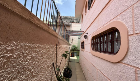 Sobrado à venda com 4 quartos, sendo 2 suítes, em Tremembé, São Paulo, SP