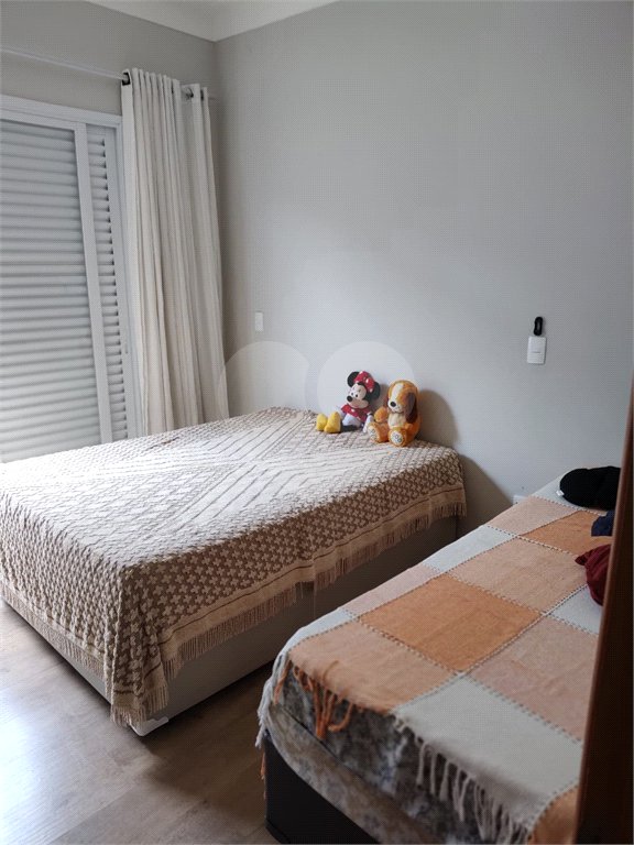 Casa à venda com 4 quartos, sendo 2 suítes, no condomínio Residencial Villaggio Paradiso, Itatiba - SP