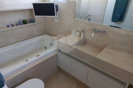 Apartamento à venda com 4 suítes em Santa Teresinha, São Paulo, SP
