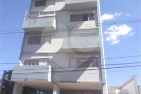 Apartamento no Condomínio Vila Rica.