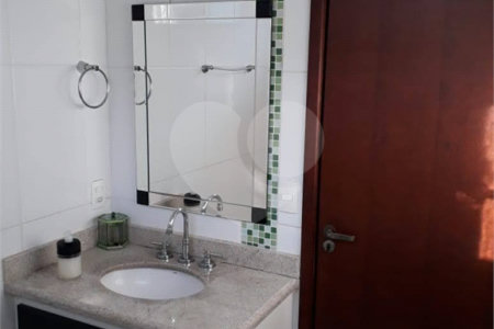 SOBRADO RESIDENCIAL EM EXCELENTE LOCALIZAÇÃO