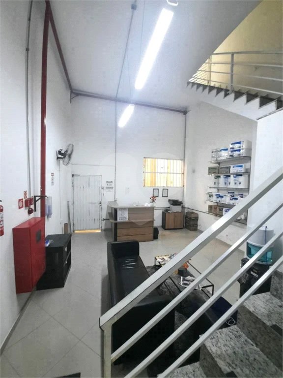 Galpão com 500m² , 2 vagas , 2 banheiros , à venda no Parque das Nações em Santo André