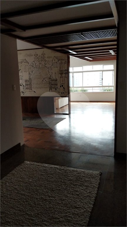 Apartamento à venda no bairro Bela Vista.