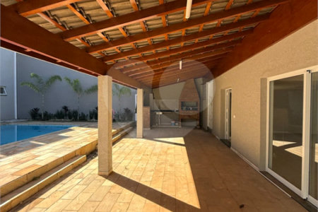 Casa à Venda com 5 Suítes na Vila Giglio em Atibaia/SP