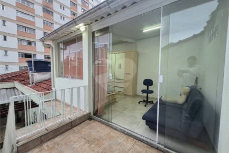 Casa de vila com 3 dormitórios sendo 2 suítes em Santana