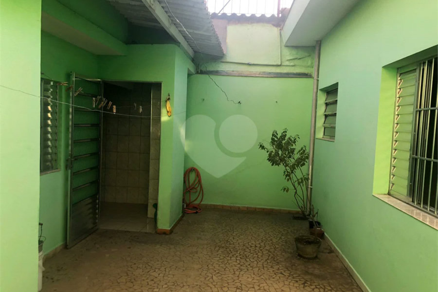 Ótima casa térrea a venda, 2 quartos e 2 vagas de garagem Jd Maristela