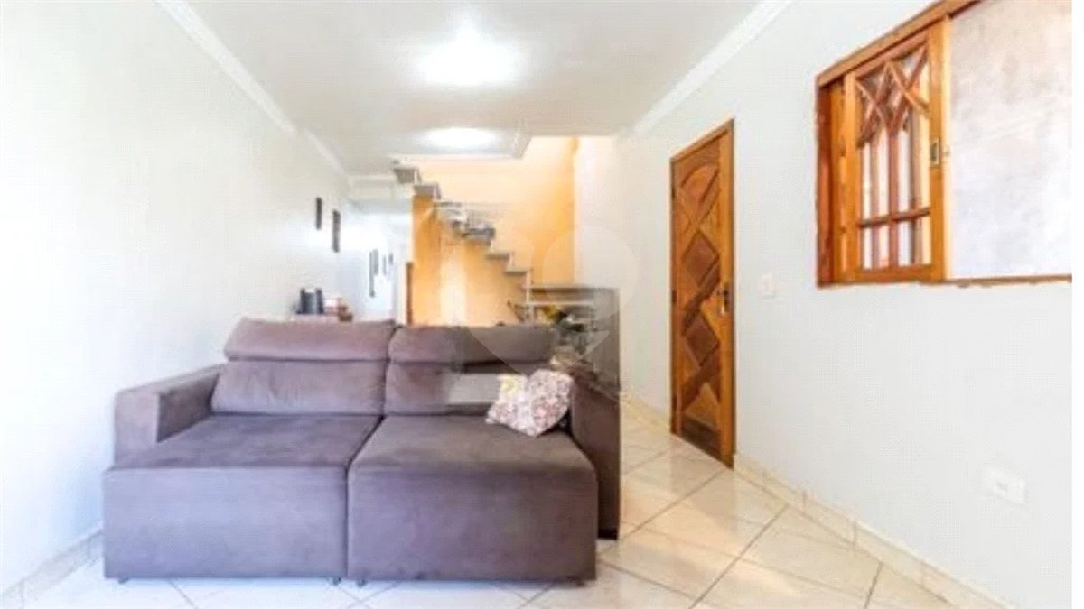 Sobrado Espaçoso à Venda em Guarulhos – 250m², Conforto e Excelente Localização