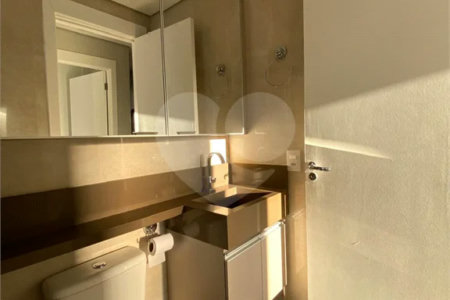 EXCELENTE APARTAMENTO Localizado no bairro do Bom Retiro próximo à Avenida Santos Dumont, com acesso