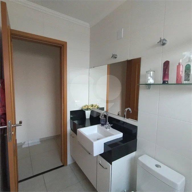 Apartamento em Atibaia com 2 dormitórios (1 suíte), 2 vagas de garagem, elevador, salão de festas, excelente localização
