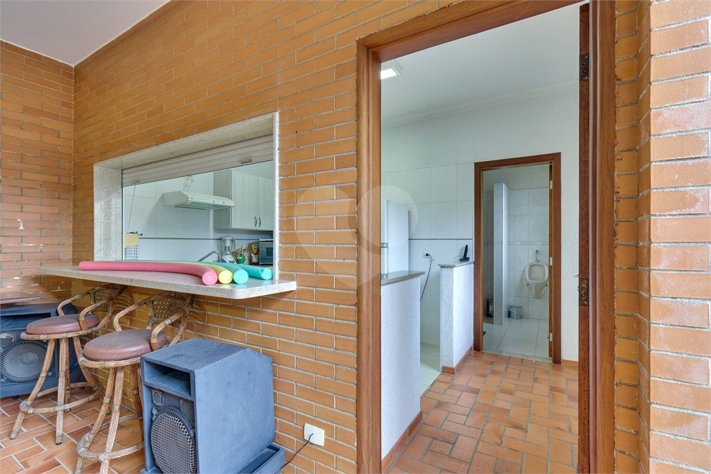 Casa Térrea à venda com 4 quartos, sendo 2 suítes, em Alto da Boa Vista, São Paulo, SP