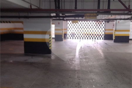 Apartamento no Edificio Jatiúca á venda.
