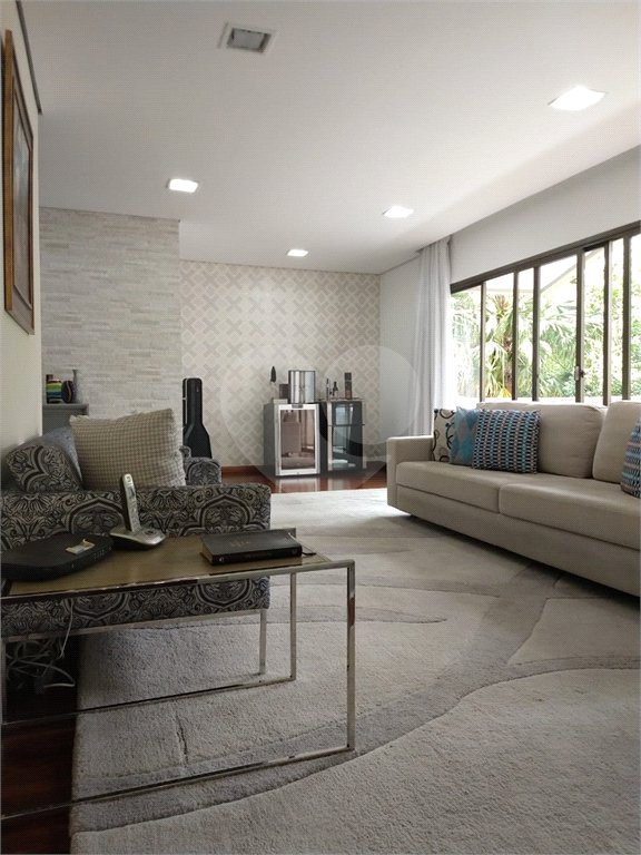 Impecável apartamento no alto de Santana