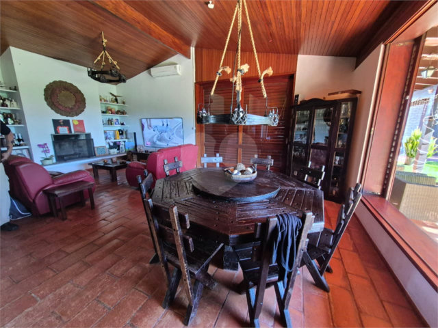 Casa Térrea à venda com 4 quartos, sendo 2 suítes,  em Roseira, Mairiporã, SP