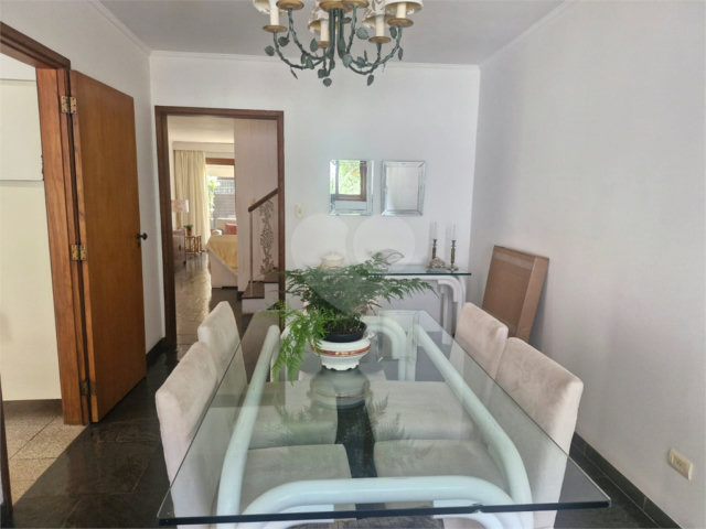 Casa à venda com 3 quartos, sendo 1 suíte,  em Chácara Monte Alegre, São Paulo, SP