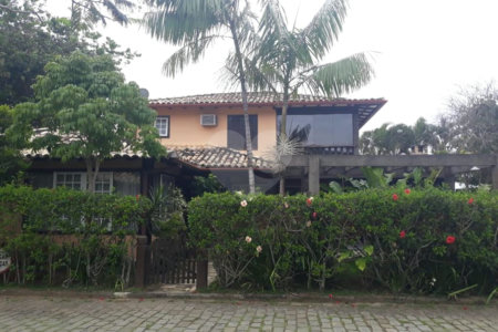 Casa em condomínio à venda com 2 quartos, sendo 1 suíte,  em Portal da Ferradura, Armação dos Búzios, RJ