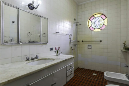 Casa à venda com 4 quartos, sendo 2 suítes, em Jardim Leonor, São Paulo, SP