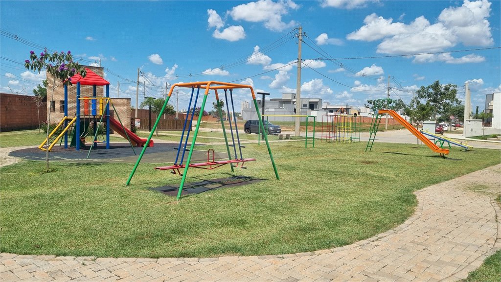 Casa à venda com 3 quartos, sendo 1 suíte,  no condomínio Residencial Villagio Wanel, Sorocaba - SP