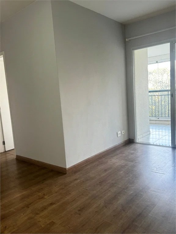 Apartamento para alugar com 3 quartos, sendo 1 suíte, em Parque Reboucas, São Paulo, SP