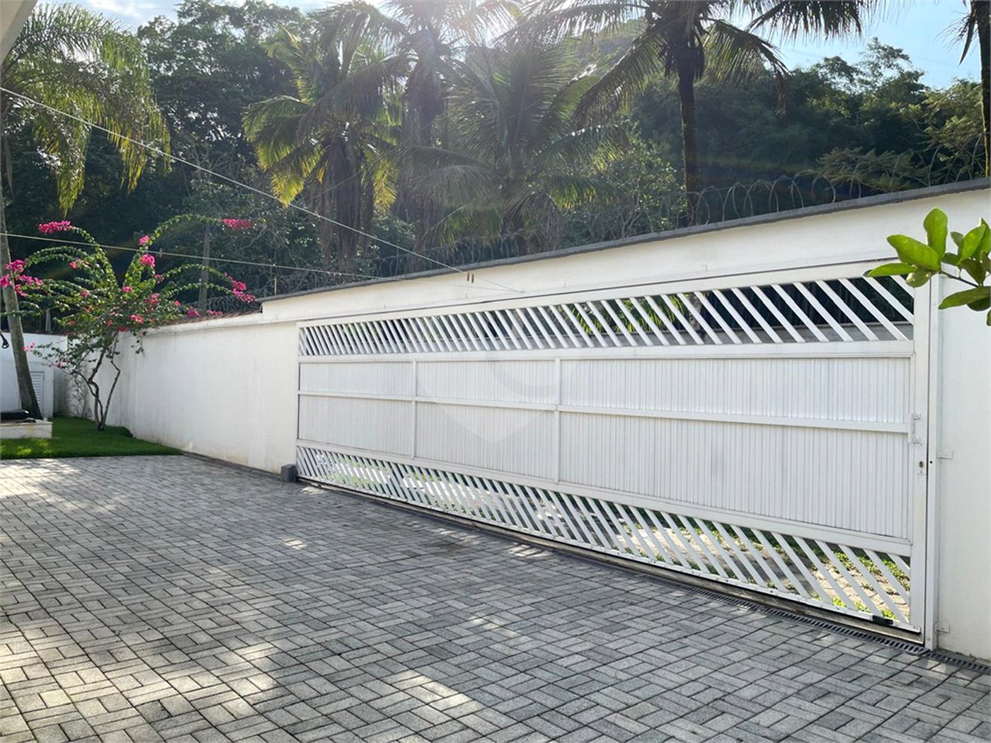Casa à venda com 3 quartos, sendo 2 suítes,  em Maresias, São Sebastião, SP