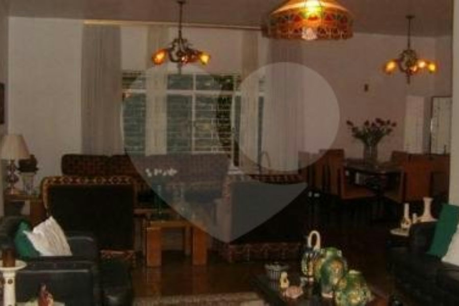 Casa Térrea à venda com 3 quartos em Vila Irmãos Arnoni, São Paulo, SP
