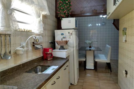 Casa Térrea à venda com 2 quartos em Jardim da Glória, Taboão da Serra, SP