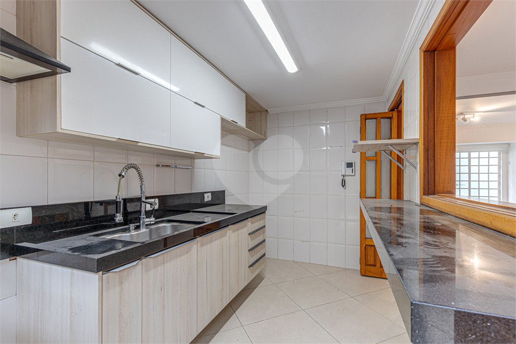 Sobrado à venda com 2 quartos, sendo 1 suíte, em Alto da Boa Vista, São Paulo, SP