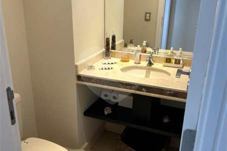 Apartamento para alugar com 3 suítes em Brooklin Paulista, São Paulo, SP