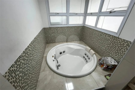 Apartamento à venda com 3 suítes em Santa Teresinha, São Paulo, SP
