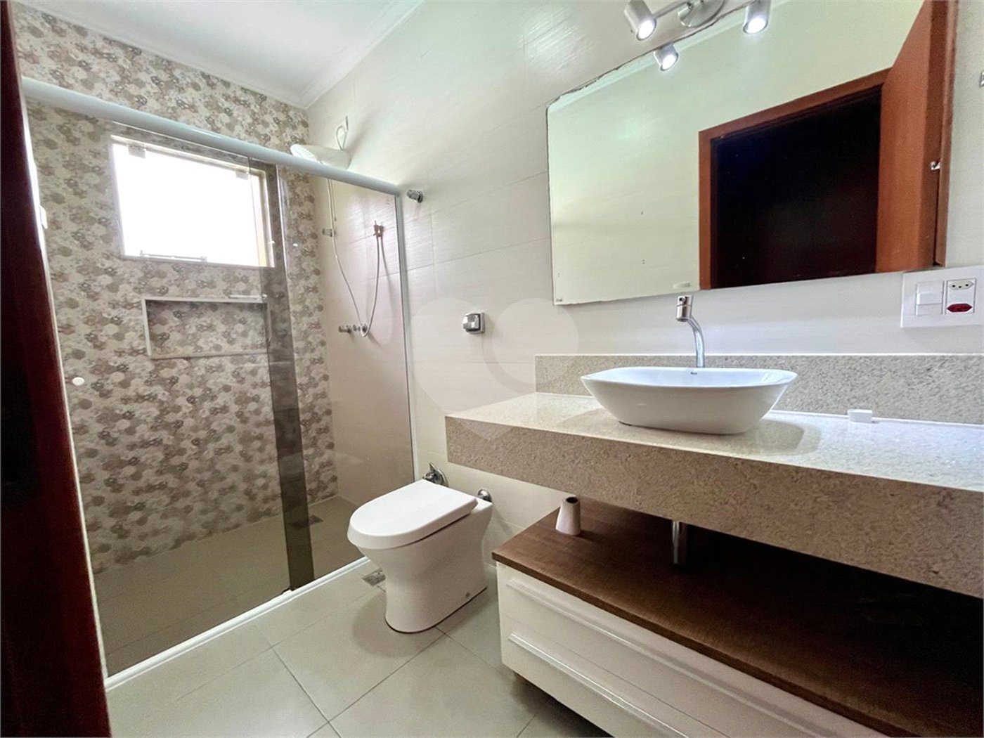 Casa Térrea à venda com 3 quartos, sendo 1 suíte,  em Cidade Universitária, Campinas, SP