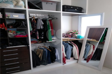 Casa à venda com 3 quartos, sendo 1 suíte, no condomínio Jd Portal de Itaici, Indaiatuba - SP