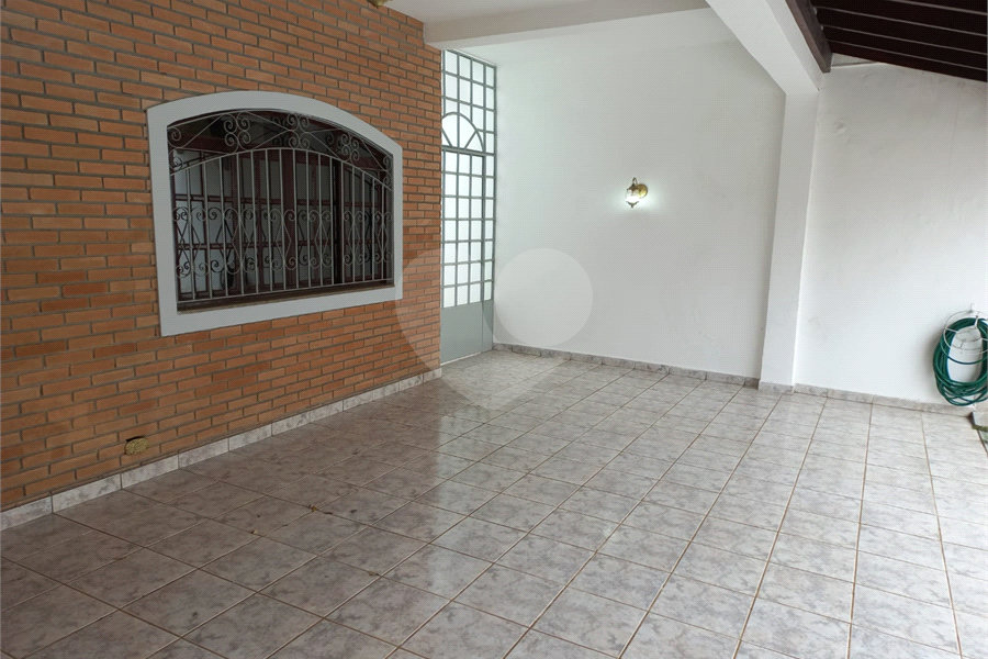 Sobrado à venda ou para alugar com 4 quartos, sendo 1 suíte,  em Barro Branco (zona Norte), São Paulo, SP