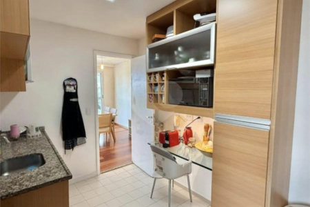 Apartamento à venda com 3 quartos, sendo 1 suíte, em Alto da Boa Vista, São Paulo, SP