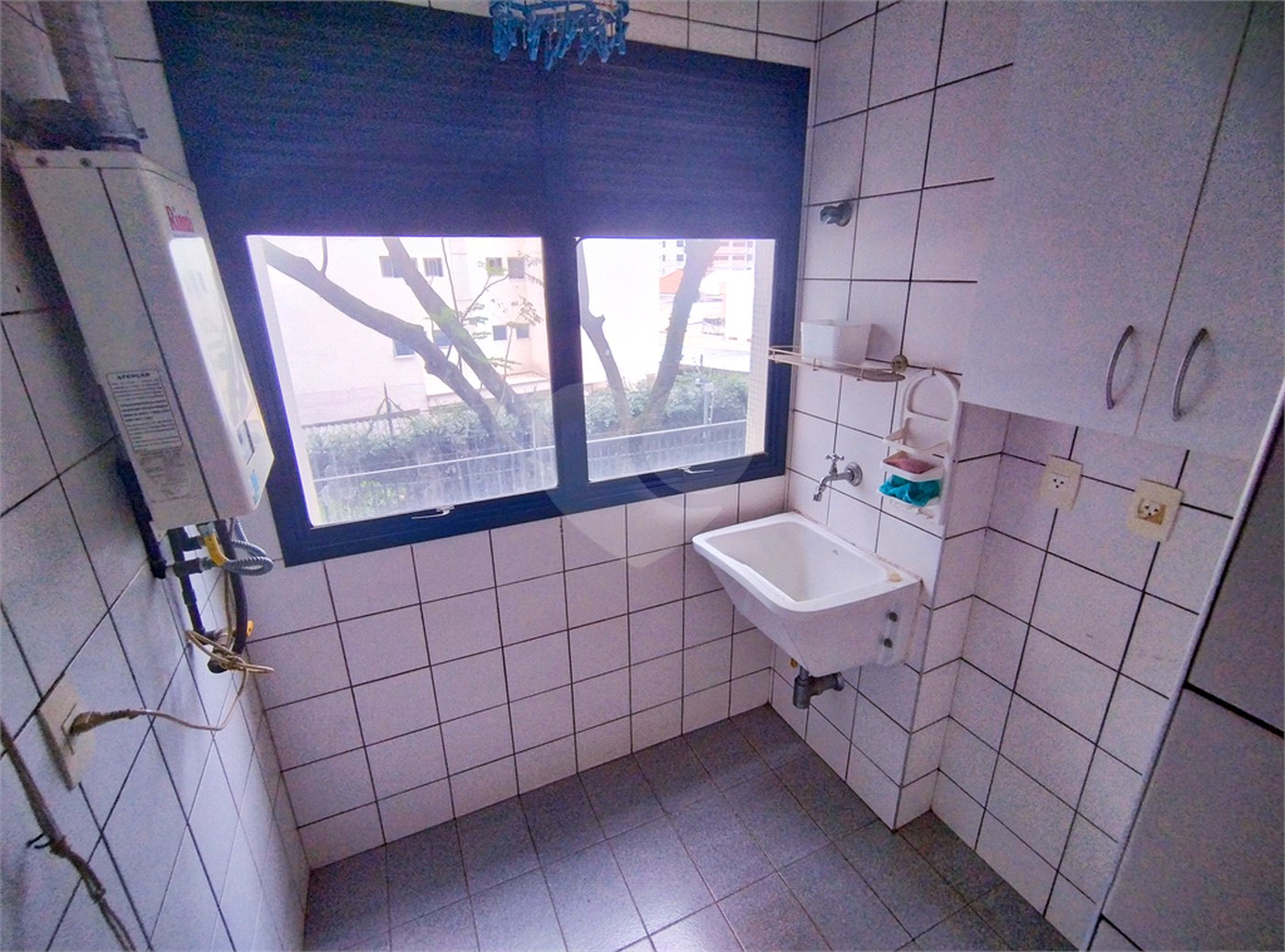 Apartamento na Saúde - 2 quartos com 1 suíte, varanda e 2 vagas