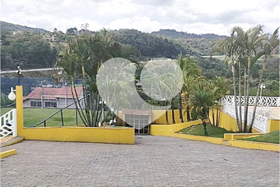 Casa à venda com 4 quartos, sendo 3 suítes, em Luiz Fagundes, Mairiporã, SP