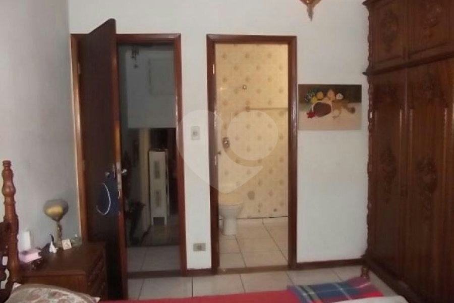 Sobrado à venda com 4 quartos, sendo 1 suíte, em Vila Isolina Mazzei, São Paulo, SP