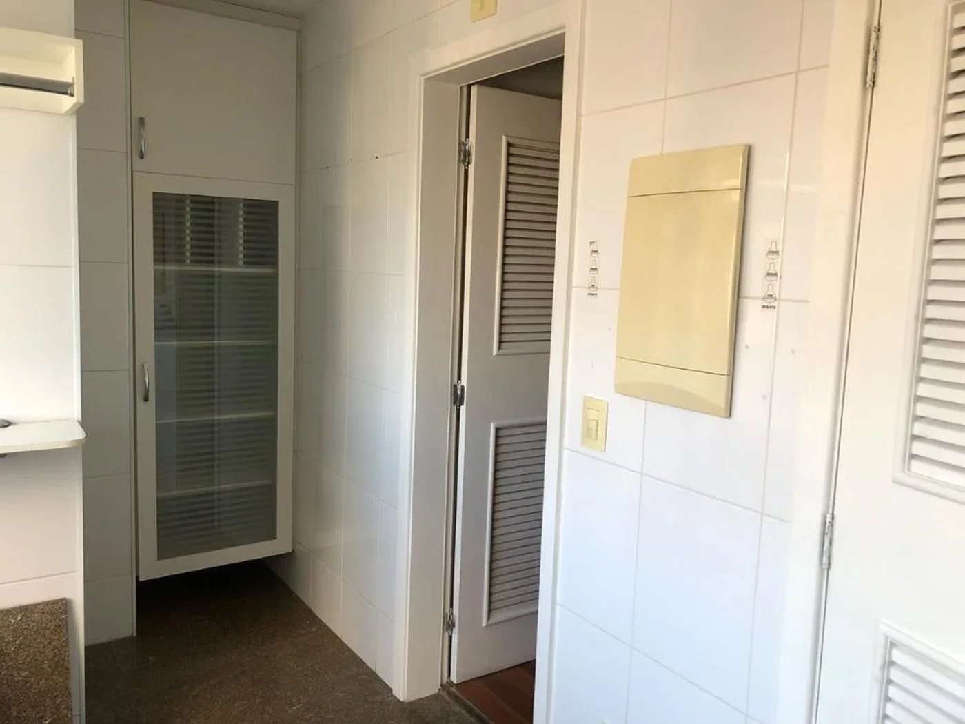 Apartamento à venda com 3 suítes em Vila Suzana, São Paulo, SP