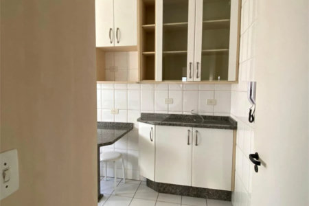 Apartamento à venda com 2 quartos, sendo 1 suíte, em Cidade Monções, São Paulo, SP