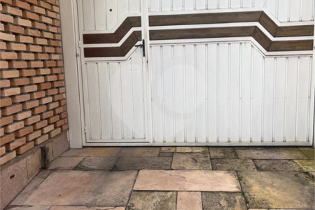 Sobrado à venda com 4 quartos, sendo 1 suíte,  em Jardim Leonor Mendes de Barros, São Paulo, SP