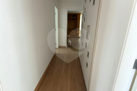 Apartamento à venda com 3 quartos, sendo 1 suíte, em Santa Cecília, São Paulo, SP