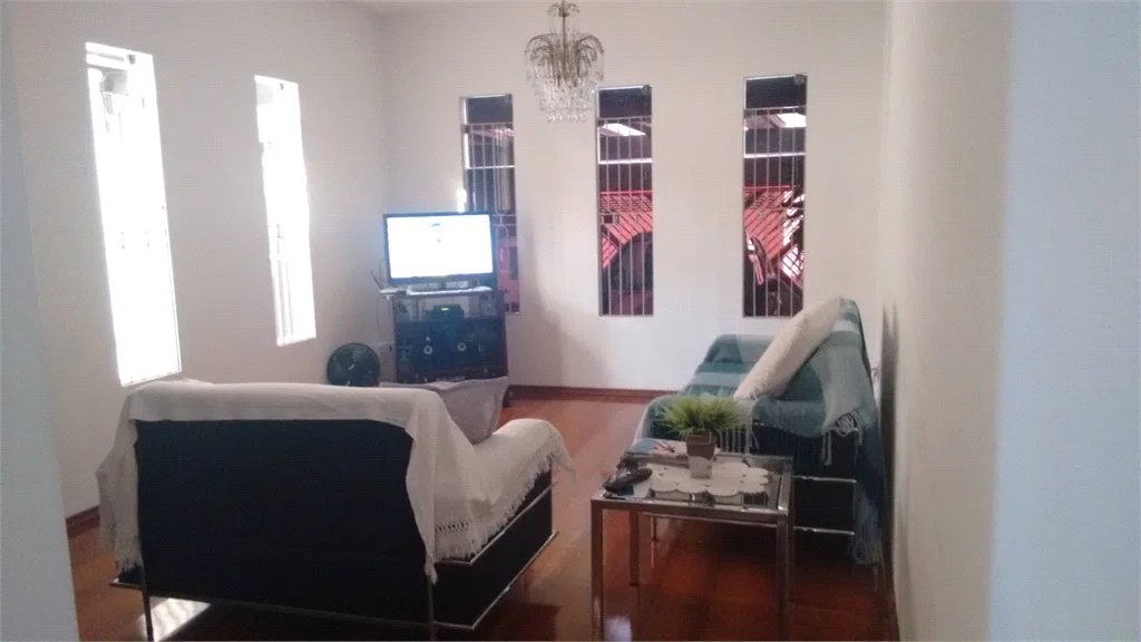 Sobrado à venda com 3 quartos, sendo 1 suíte,  em Jaguaré, São Paulo, SP